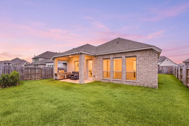 8835 Harbor Pines Drive, Cypress, TX 77433