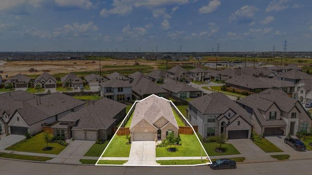 8835 Harbor Pines Drive, Cypress, TX 77433