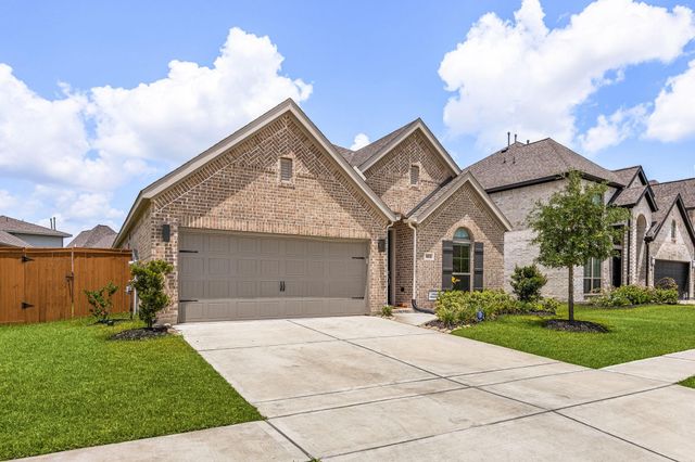 8835 Harbor Pines Drive, Cypress, TX 77433