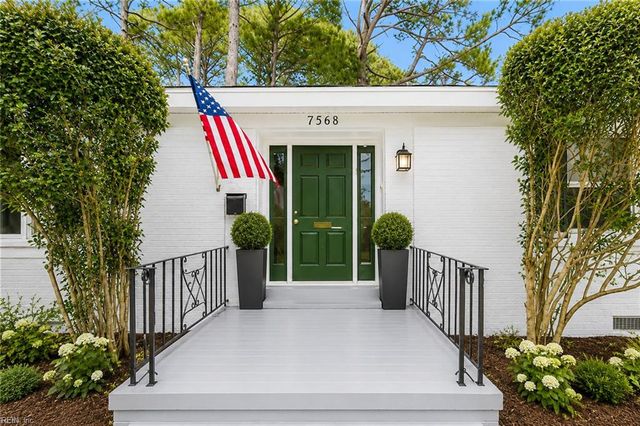 2300 Plantation DR, Virginia Beach, VA 23454