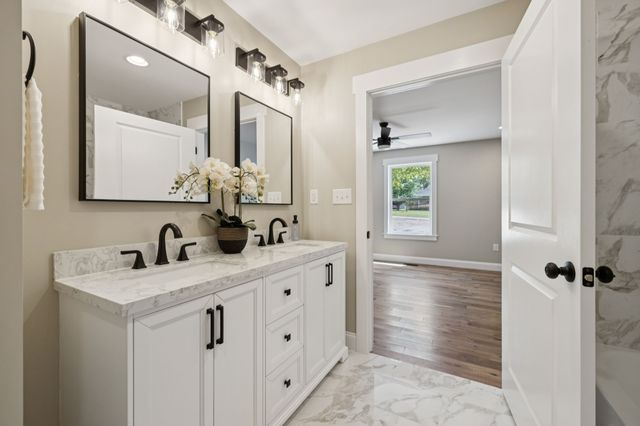 116 Boyd Ln, Hohenwald, TN 38462