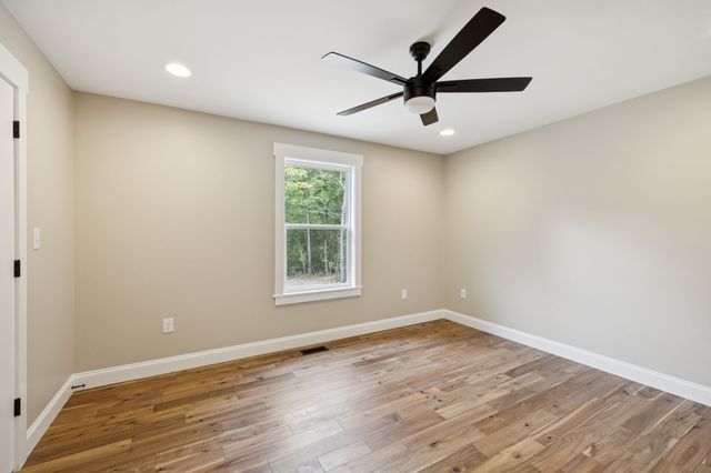 116 Boyd Ln, Hohenwald, TN 38462