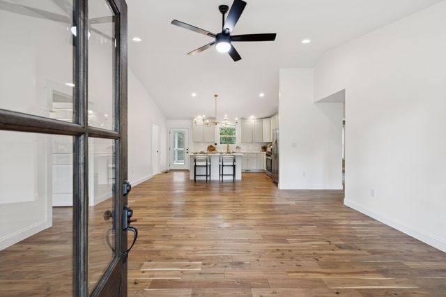 116 Boyd Ln, Hohenwald, TN 38462