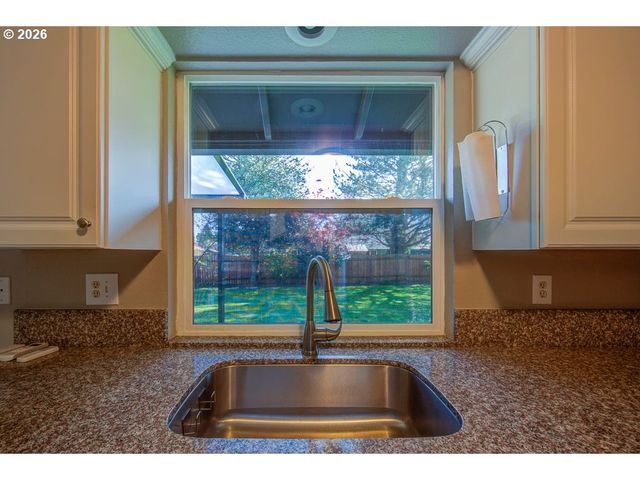 3326 Ne VIEW Ave, Gresham, OR 97030