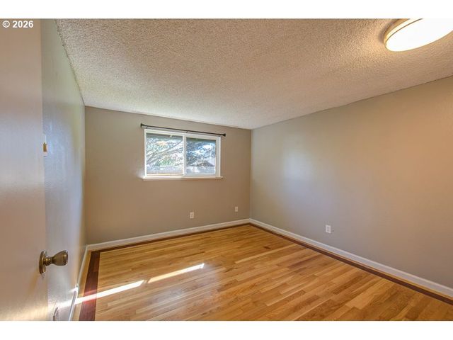 3326 Ne VIEW Ave, Gresham, OR 97030