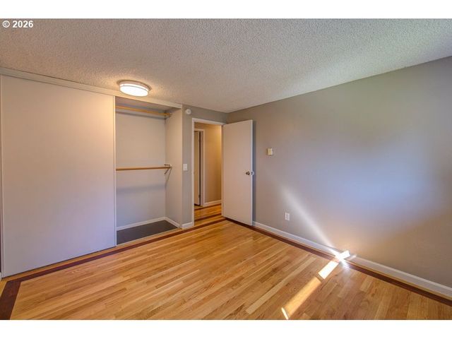 3326 Ne VIEW Ave, Gresham, OR 97030