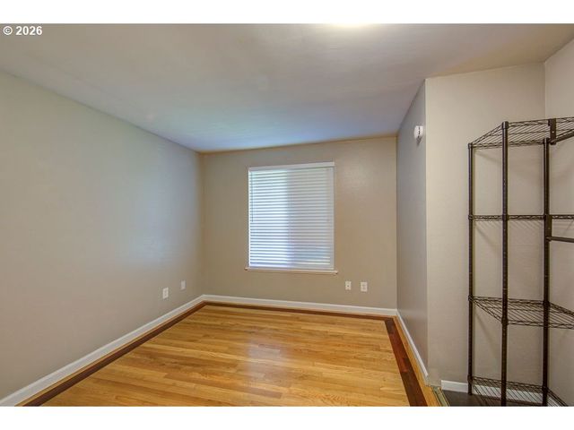 3326 Ne VIEW Ave, Gresham, OR 97030