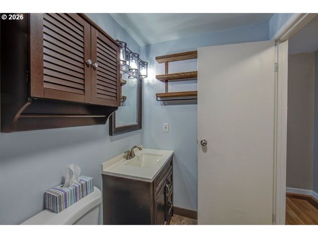 3326 Ne VIEW Ave, Gresham, OR 97030