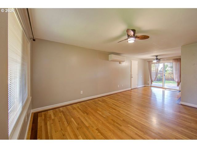 3326 Ne VIEW Ave, Gresham, OR 97030