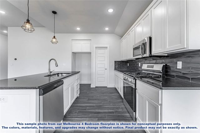 1005 Marquis Avenue, Lowell, AR 72745