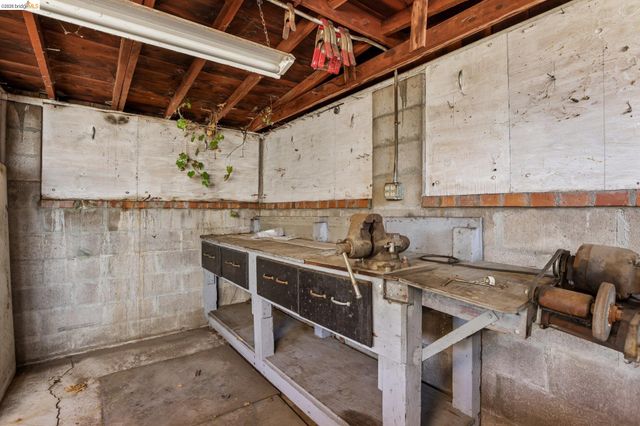 1911 Birch Ave, Antioch, CA 94509