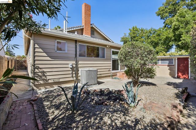 1911 Birch Ave, Antioch, CA 94509