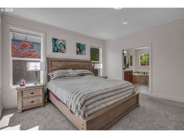 11761 Se CATINA Pl, Happy Valley, OR 97086