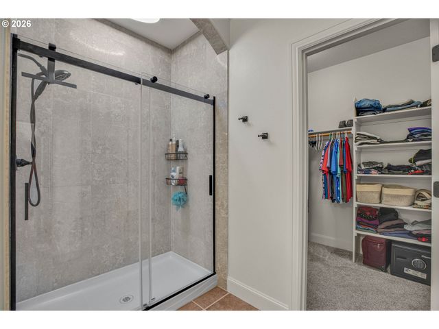 11761 Se CATINA Pl, Happy Valley, OR 97086