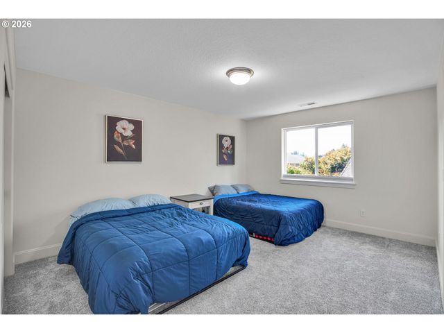 11761 Se CATINA Pl, Happy Valley, OR 97086