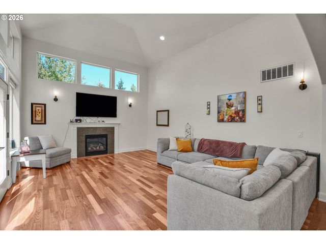 11761 Se CATINA Pl, Happy Valley, OR 97086