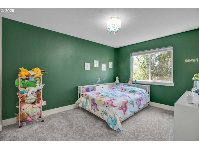 11761 Se CATINA Pl, Happy Valley, OR 97086