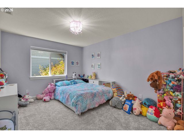 11761 Se CATINA Pl, Happy Valley, OR 97086
