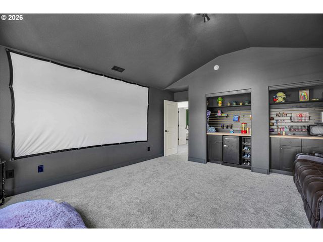 11761 Se CATINA Pl, Happy Valley, OR 97086
