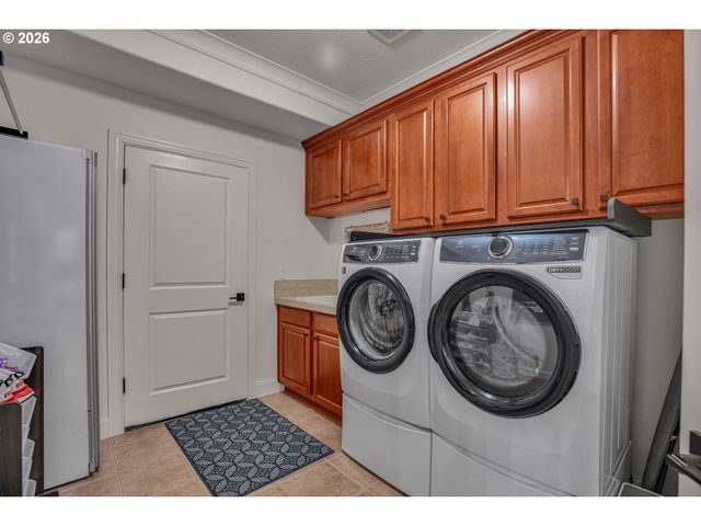 11761 Se CATINA Pl, Happy Valley, OR 97086