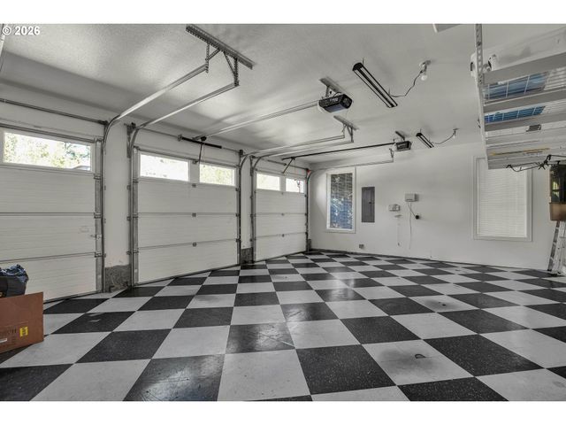 11761 Se CATINA Pl, Happy Valley, OR 97086