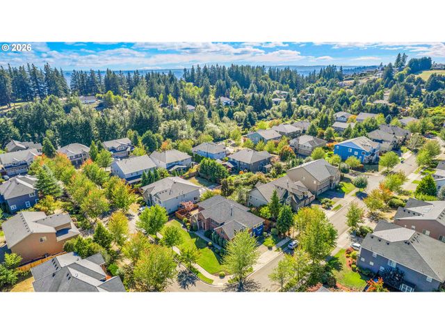 11761 Se CATINA Pl, Happy Valley, OR 97086