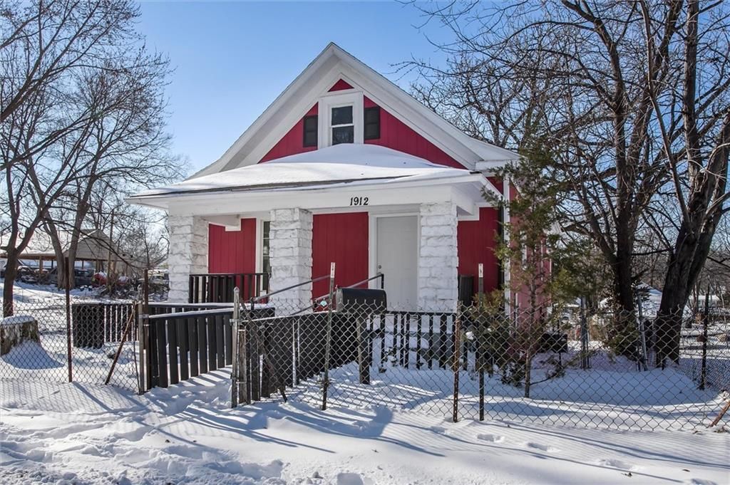 1912 Chelsea Avenue, Kansas City, MO 64127