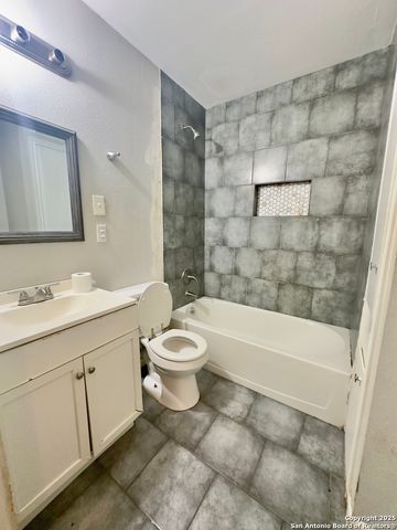 4706 Castle Stream Drive, San Antonio, TX 78218