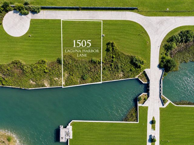 1505 Laguna Harbor Lane, Port Bolivar, TX 77650