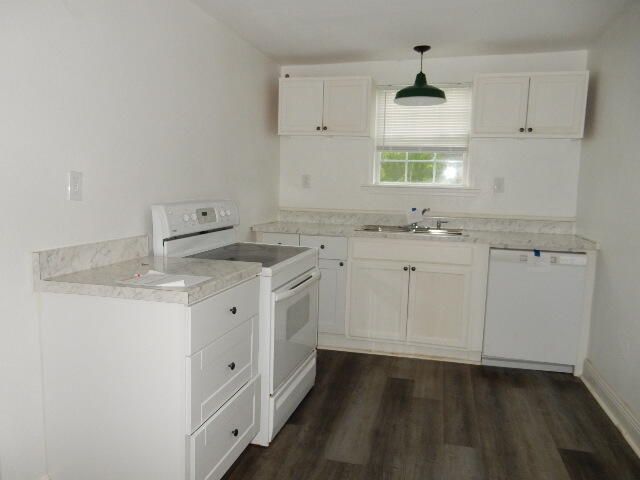 403 Klondyke St., Hattiesburg, MS 39401