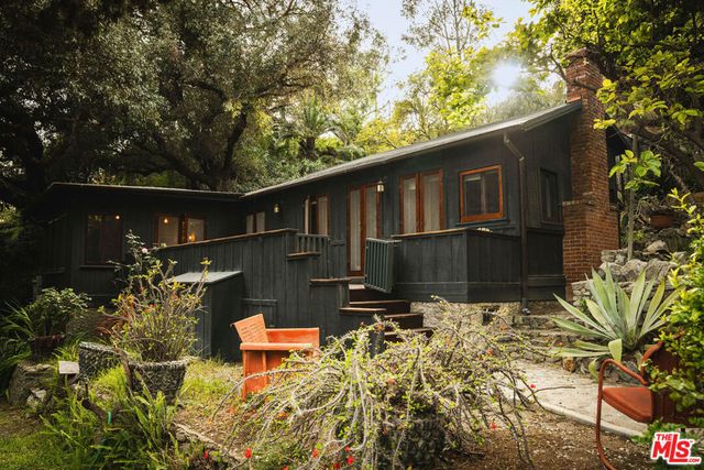 1900 N Vista Street, Los Angeles, CA 90046