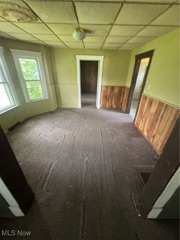 148 Oak Street, Elyria, OH 44035