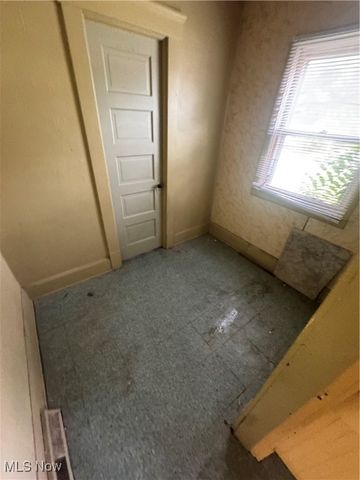 148 Oak Street, Elyria, OH 44035