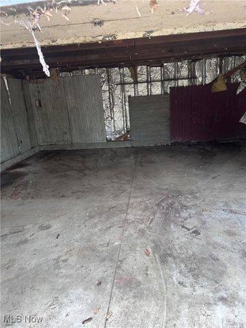 148 Oak Street, Elyria, OH 44035