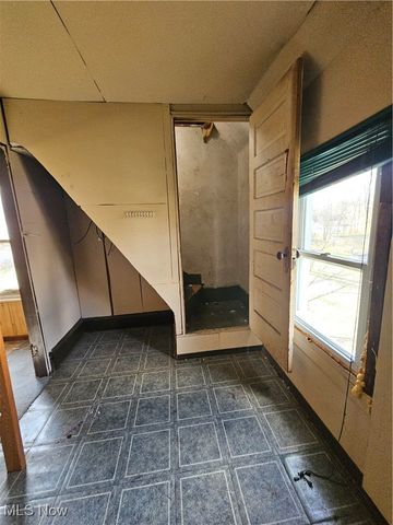 148 Oak Street, Elyria, OH 44035