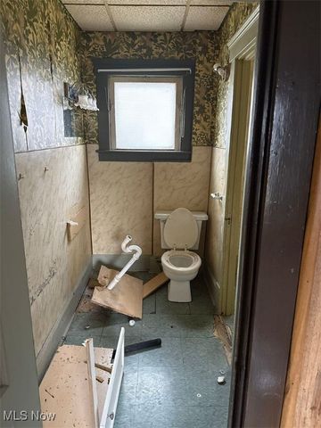 148 Oak Street, Elyria, OH 44035