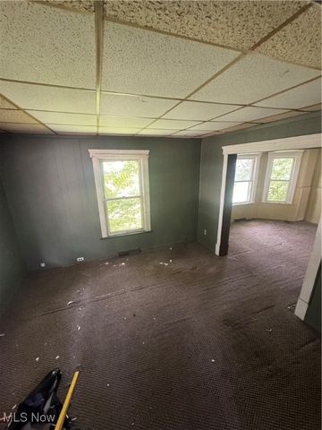 148 Oak Street, Elyria, OH 44035