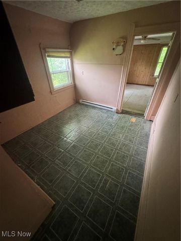 148 Oak Street, Elyria, OH 44035