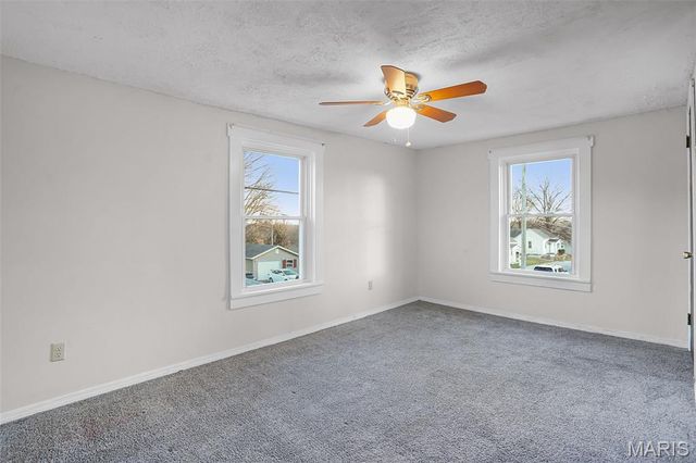 202 Summit Avenue, Glen Carbon, IL 62034