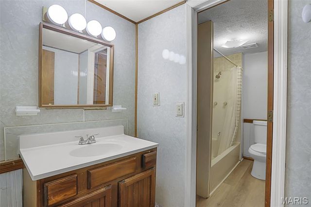202 Summit Avenue, Glen Carbon, IL 62034