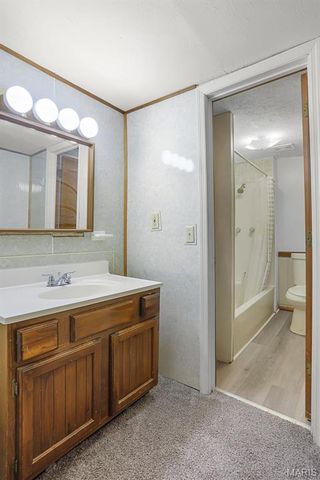 202 Summit Avenue, Glen Carbon, IL 62034