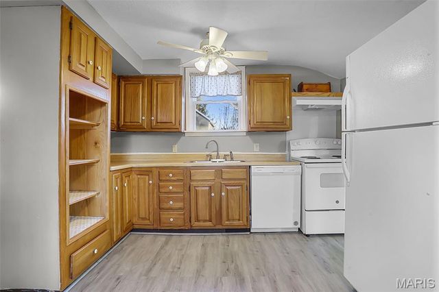 202 Summit Avenue, Glen Carbon, IL 62034