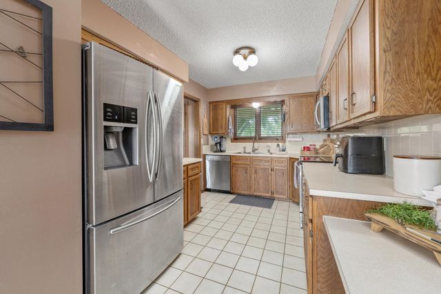 1254 N Osage Rd, Mulvane, KS 67110