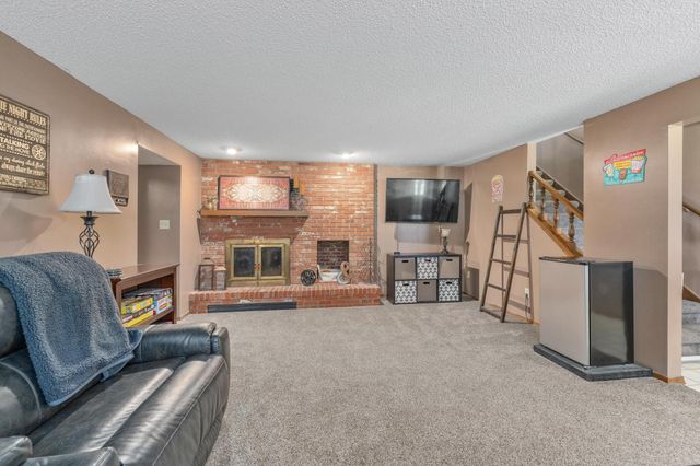 1254 N Osage Rd, Mulvane, KS 67110