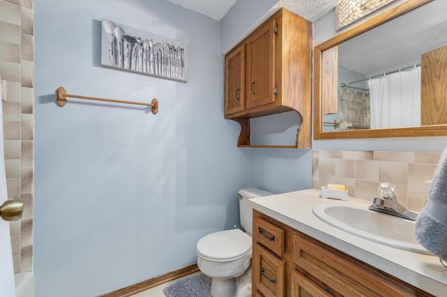 1254 N Osage Rd, Mulvane, KS 67110