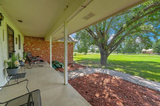 1254 N Osage Rd, Mulvane, KS 67110