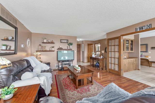 1254 N Osage Rd, Mulvane, KS 67110