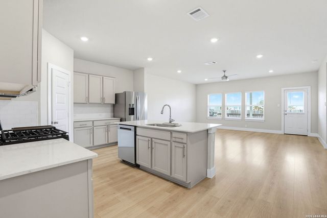 21223 Cobbles Loop, San Antonio, TX 78266