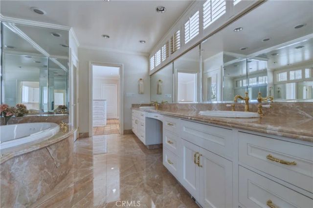 16172 Royal Oak Road, Encino, CA 91436