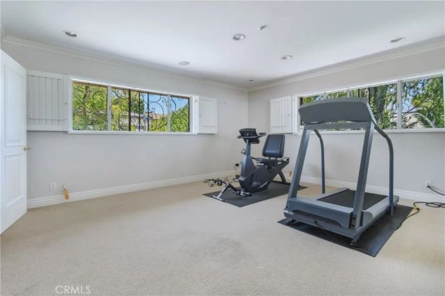 16172 Royal Oak Road, Encino, CA 91436